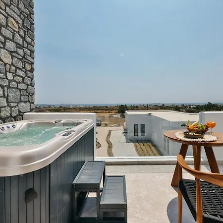 Milestones Naxos 5* Maragkas