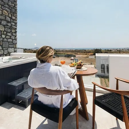 Milestones Naxos 5* Maragkas