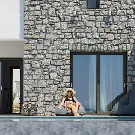 Milestones Naxos 5* Maragkas