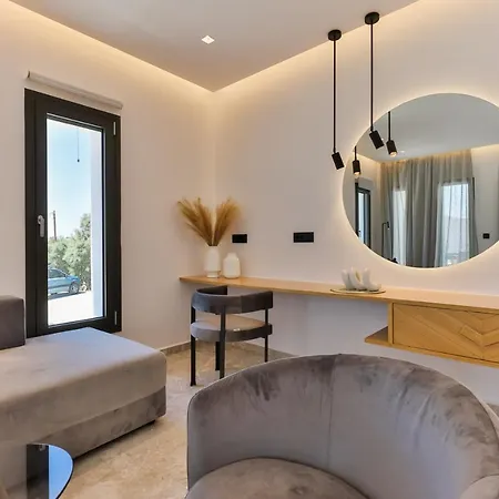 Milestones Naxos 5* Maragkas