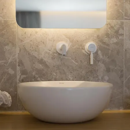 Milestones Naxos Maragkas