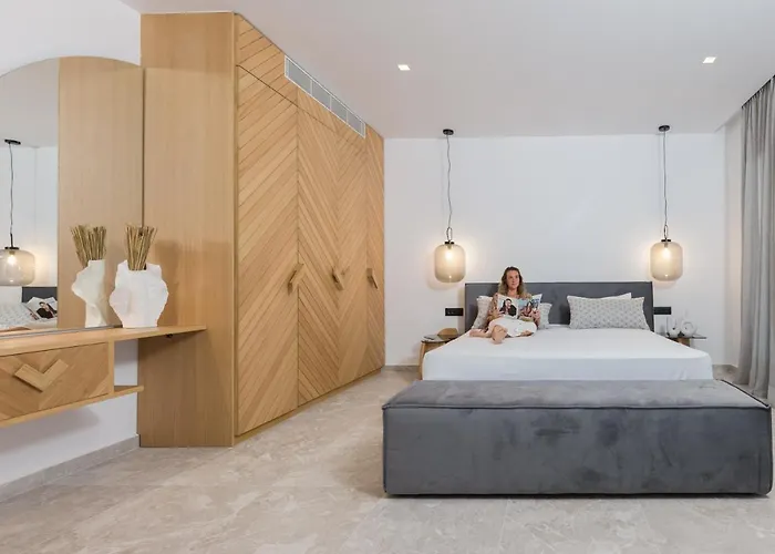 Milestones Naxos Ξενοδοχείο 5*