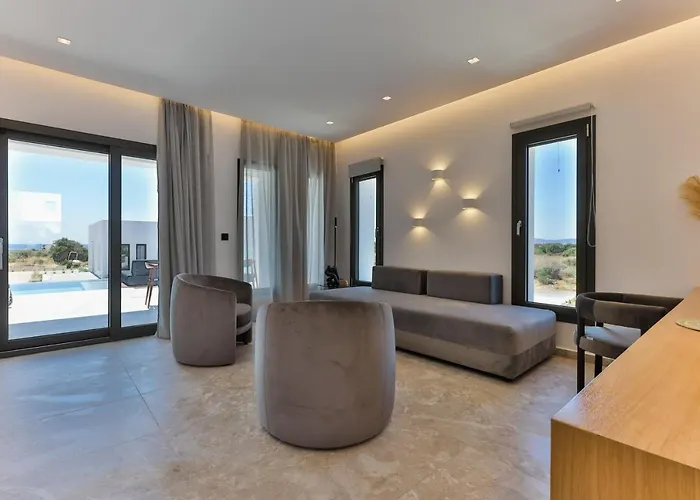 Milestones Naxos 5* Maragkas