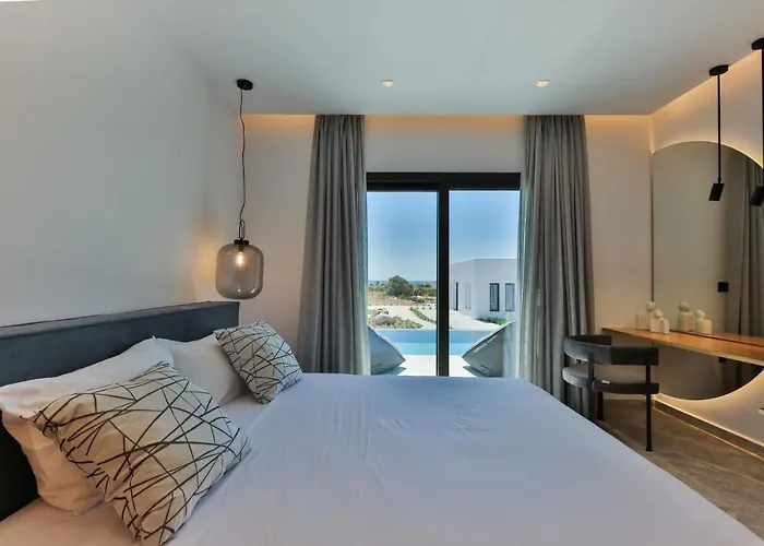 Milestones Naxos Maragkas