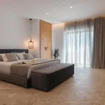 Milestones Naxos