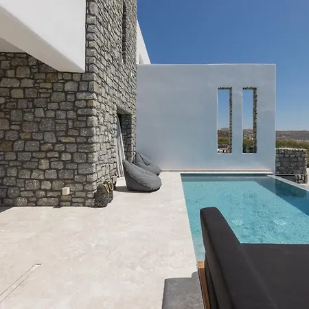 Milestones Naxos Maragkas