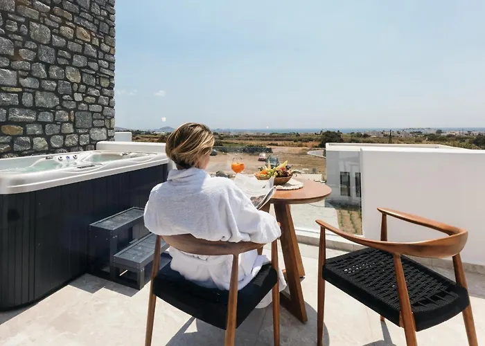 Milestones Naxos 5* Maragkas