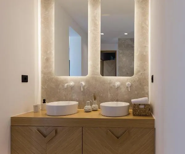 Milestones Naxos Hotel